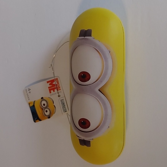 Nwt Cute Minions Kids Eyeglasses/Sunglasses Case - Picture 1 of 9